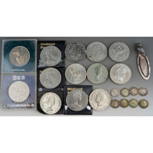 961 - Collection of various coins to including silver 3 pence's, 2 £5 coins together with a silver owl boo... 