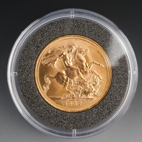 983 - Gold 1957 sovereign