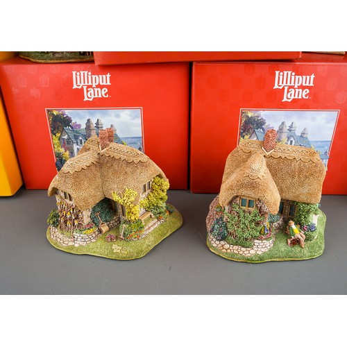 18A - A collection of forty Lilliput Lane Cottages and an unboxed David Winter item, all with deeds and bo... 