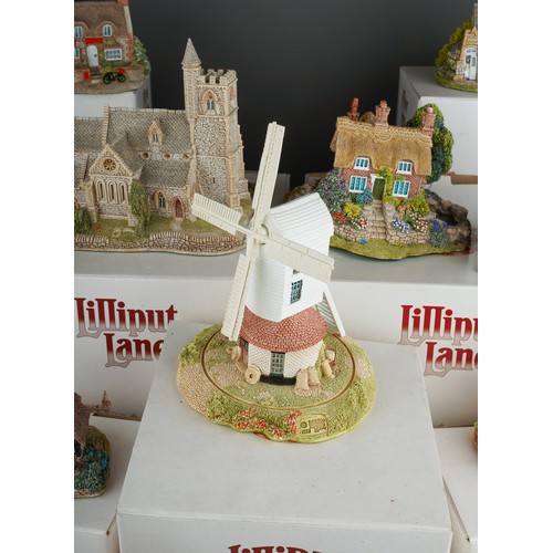 18A - A collection of forty Lilliput Lane Cottages and an unboxed David Winter item, all with deeds and bo... 