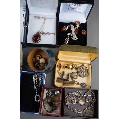 1076 - A collection of jewellery and watches to include: boxed Sekonda ladies watch with matching necklace;... 