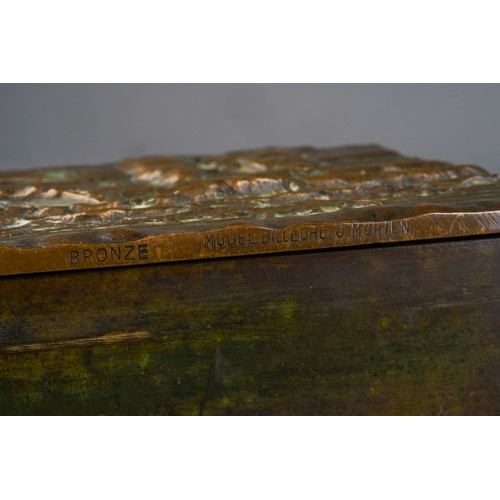 336 - A first half 20th century bronze cigarette box, the hinged lid cast with a scene of a stormy sea wit... 