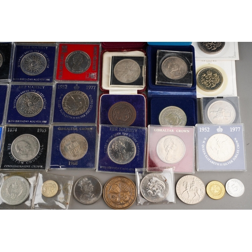 720 - Coins, A collection of assorted loose and cased GB and World coins, mostly comprising commemorative ... 