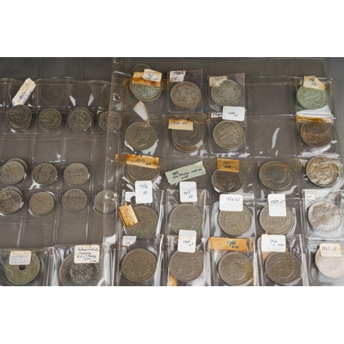 724 - Coins, Two bags of assorted world coinage, including some GB and Commonwealth, mostly 20th century (... 