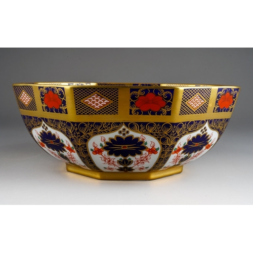 48 - A Royal Crown Derby Imari 1128 octagonal bowl., red backstamp, date XLII., approx 24cm wide