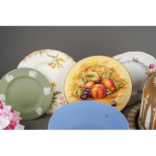 65 - Assorted ceramics to include: Royal Crown Derby 3781 plate,  Olde Avesbury A.73 side plate, Derby Po... 