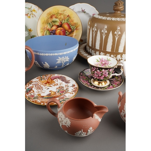 65 - Assorted ceramics to include: Royal Crown Derby 3781 plate,  Olde Avesbury A.73 side plate, Derby Po... 