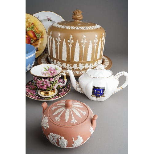 65 - Assorted ceramics to include: Royal Crown Derby 3781 plate,  Olde Avesbury A.73 side plate, Derby Po... 