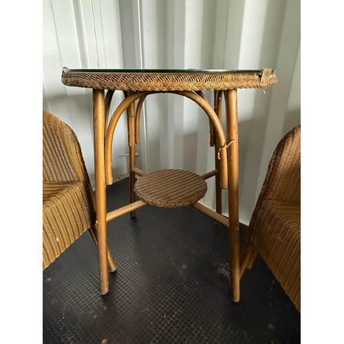 395 - Lloyd Loom lusty bistro table with glass top and 2 chairs in golden colour