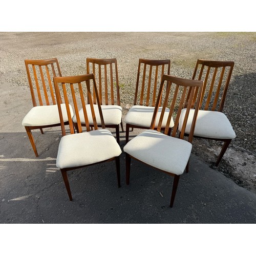 408 - Set of 6 G plan chairs with cream upholstery, original label to base