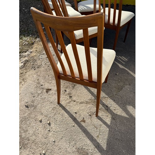 408 - Set of 6 G plan chairs with cream upholstery, original label to base