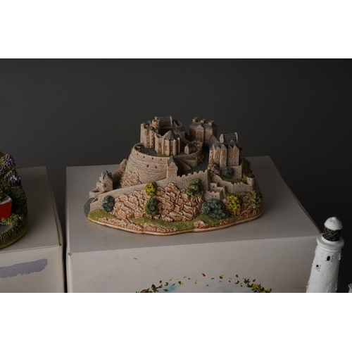 A collection of boxed Lilliput Lane to include: L3220 Push