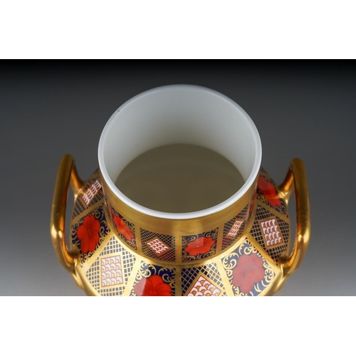 616 - Royal Crown Derby Old Imari 1128 pattern milk churn, first quality. Overall height 25.5cm.