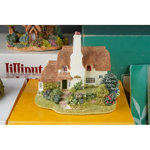 618 - A boxed Lilliput Lane limited edition 'Reflections of Jade', no.2365/ 3950, chips to pagoda, with ce... 