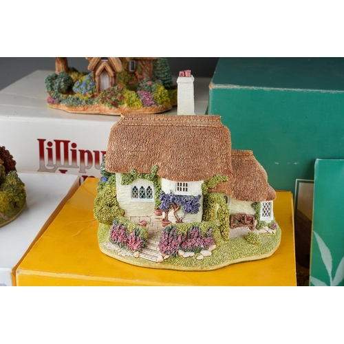618 - A boxed Lilliput Lane limited edition 'Reflections of Jade', no.2365/ 3950, chips to pagoda, with ce... 