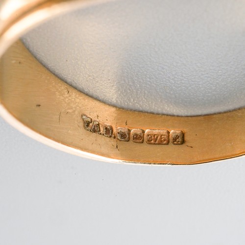 20 - 9 ct gold ring, UK size U, gross weight approx. 3.7g