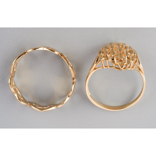 129 - Two 9 ct rings to include infinity twist ring, UK sizes W and S, gross weight approx. 4.6g
