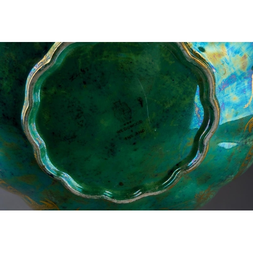 907 - A Wedgwood Dragon lustre bowl designed be Daisy Makeig-Jones, backstamp and painted pattern Z4821, a... 