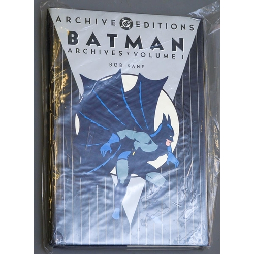 380 - Kane, Bob: Batman Archives Volume I, Archive Editions, 1997 signed by the author, LE 90/525 with Cer... 