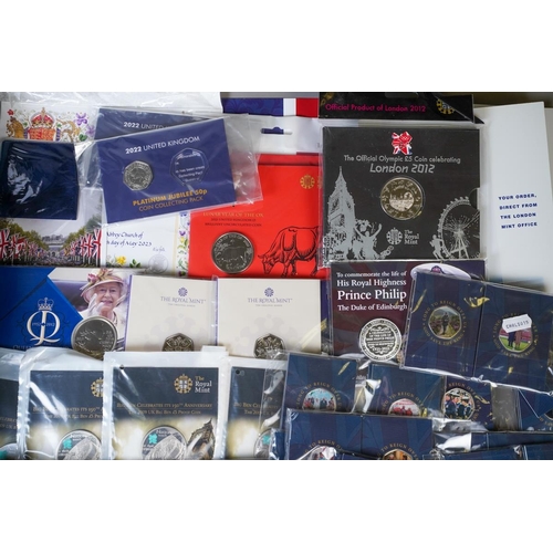 390 - A collection of Royalty related commemorative UK 50p coins, including some dual plated and commemora... 