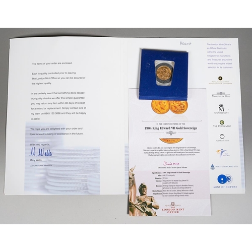 400 - An Edward VII 1904 Perth Mint full gold sovereign, comes with The London Mint Office documentation (... 