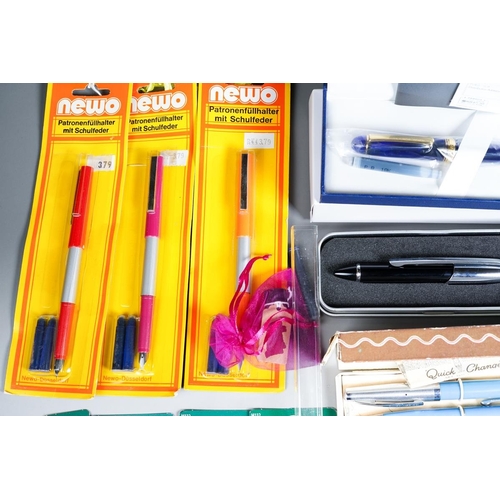 411 - Assorted fountain pens and cartridges to include: 3 x German Newo pens; Parker 