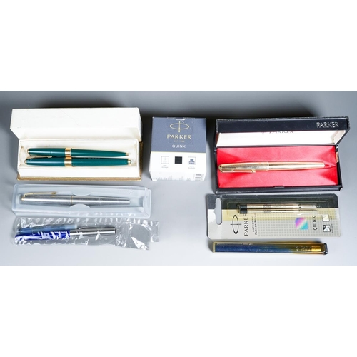 416 - PARKER: a vintage 12ct gold plated fountain pen, the cap stamped PARKER in fitted case  together wit... 