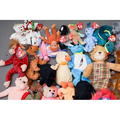433 - An extensive collection of TY The Beanie Babies Collection, all animals, most with Tags, approx 100+... 