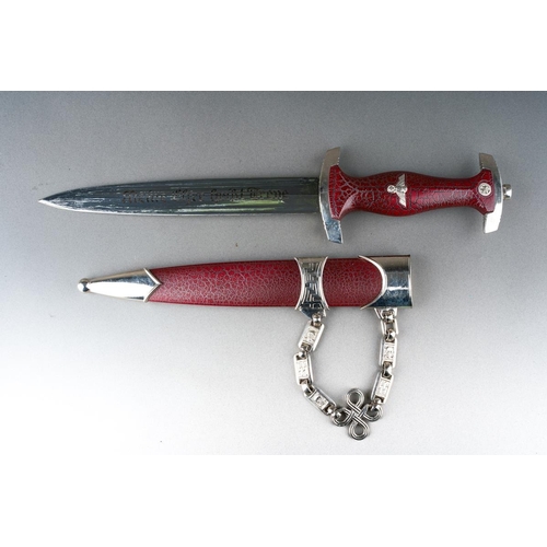 11 - Collectors Copy Officers Dagger with chain.