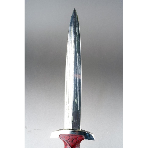 11 - Collectors Copy Officers Dagger with chain.