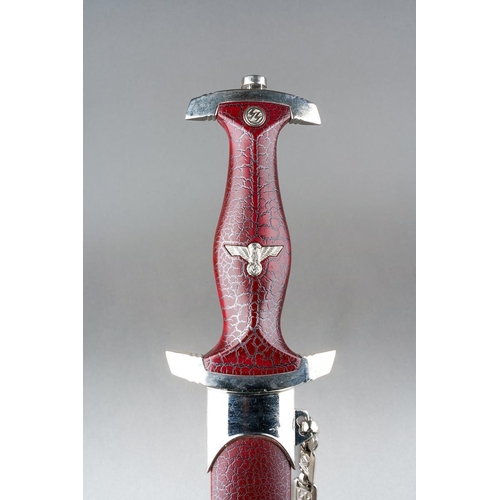 11 - Collectors Copy Officers Dagger with chain.