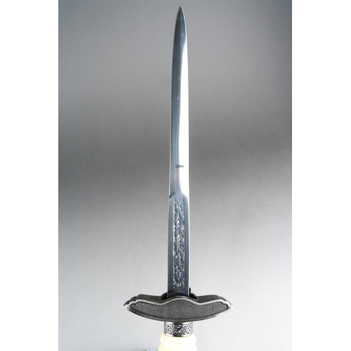13 - Collectors Copy Luftwaffe Officers Dagger.