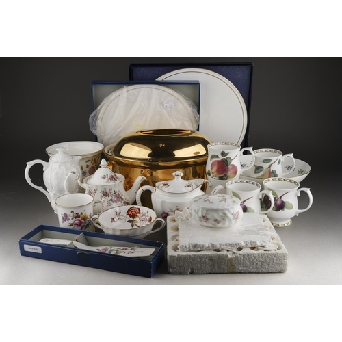 263 - A box of assorted ceramics, including two boxed Royal Worcester 