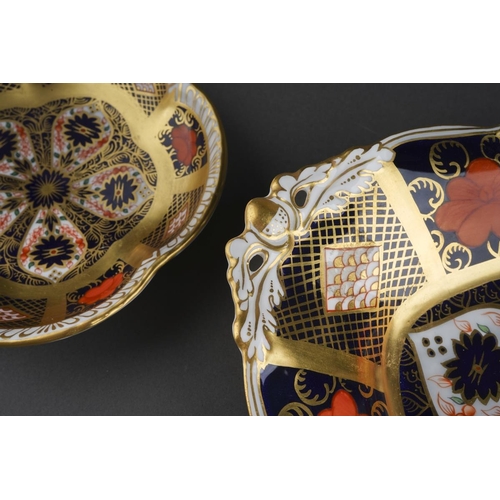 279 - Two pieces of Royal Crown Derby 1128 Imari solid gold band china, comprising a wavy rimmed pin dish,... 