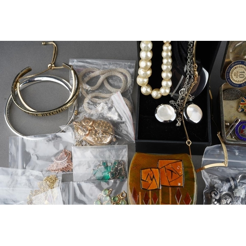 1024 - Collection of costume jewellery to include silver fobs including enamelled example, grey jade pendan... 