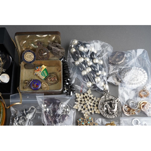 1024 - Collection of costume jewellery to include silver fobs including enamelled example, grey jade pendan... 