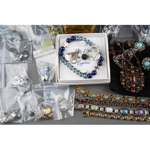 1024 - Collection of costume jewellery to include silver fobs including enamelled example, grey jade pendan... 