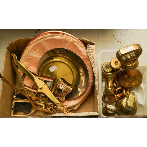 69 - Assorted brass and copper including set of bell shaped weights, various scales, planished box, vario... 