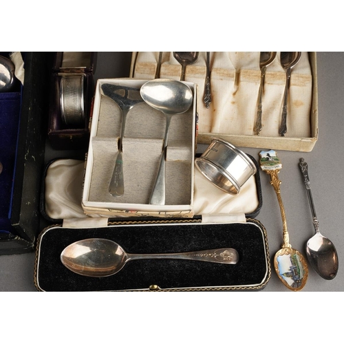 104 - Assorted silver to include: a George V cased Christening spoon, hallmarked Sheffield, 1929, an Edwar... 