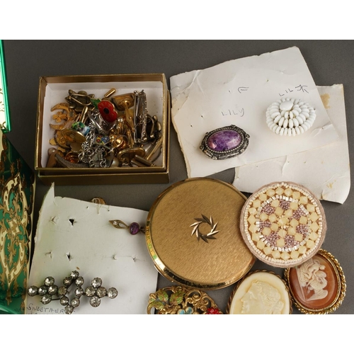 110 - Collection of collection of costume jewellery to include collection of brooches, 1953 coronation bad... 