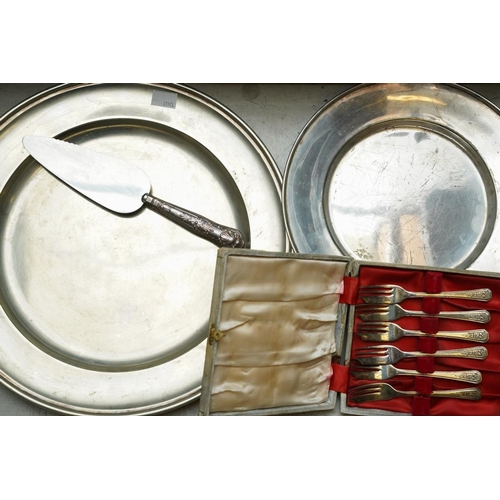 273 - Assorted silver plate, EPNS, EP to include circular serving dishes, large goblet, two handled trophy... 