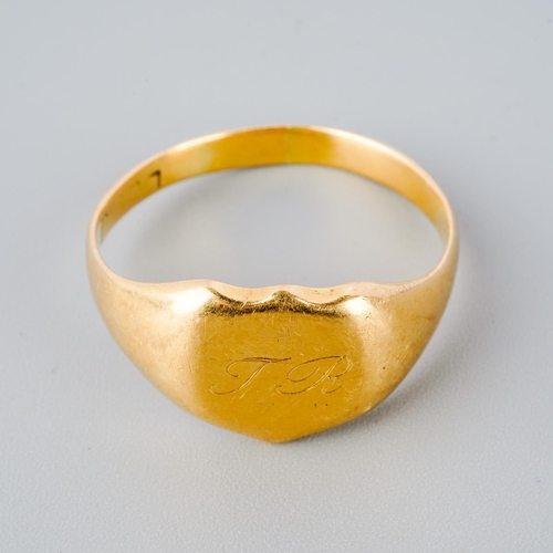 299 - A 9ct gold signet ring. Hallmark indistinct, approx ring size Z, approx gross weight 8.34 grams.
