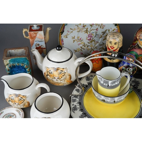 A Foley China part tea service in the 271 silhouette monochrome band ...
