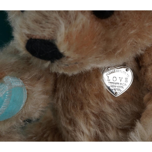 29 - A boxed Steiff for Tiffany & Co teddy bear, 683275, with Return To Tiffany metal Love Heart badge to... 