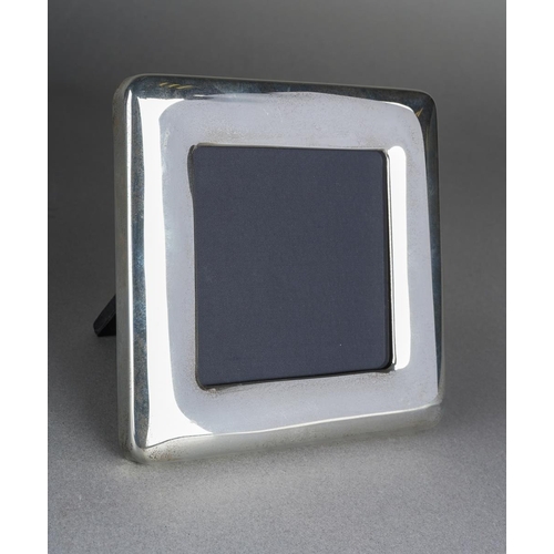 58 - A Tiffany & Co Elsa Peretti square silver easel back photograph frame, the bottom edge stamped 