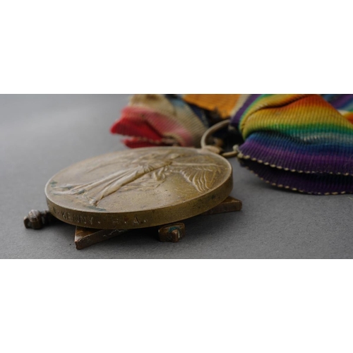 238 - WW1 British 1914-15 Star and Victory Medal to 40401 Gunner W Kenny, Royal Garrison Artillery