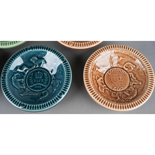425 - A collection of 6 Wade London zoo and Royal commemorative dishes mouled with boarder's of animals , ... 