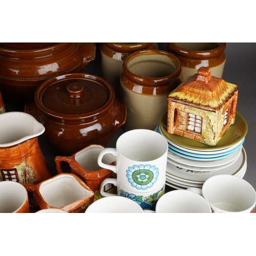 516 - Assorted ceramics to include Cottage Ware part tea set, 1970s style cups and saucers, earthenware tr... 