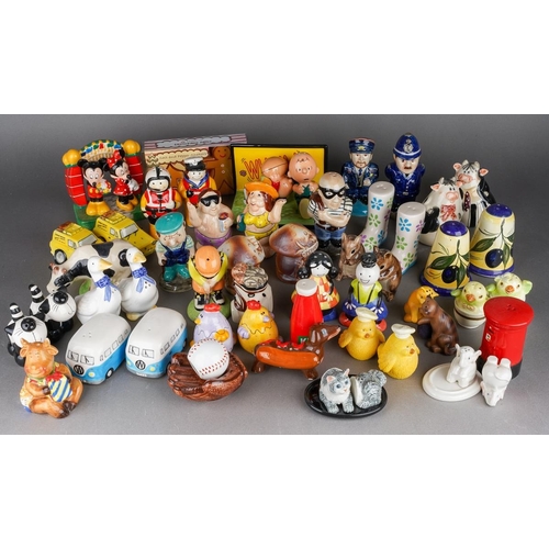 521 - A collection of novelty salt and peppers, various factories, designs include Cows, Cats, Geese, Chic... 