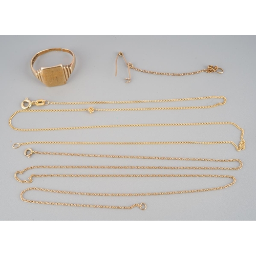 537 - A collection of chains and one 9ct gold ring. To include one modern 9ct gold flat curb link chain, o... 